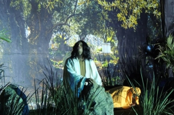 Foto - Paixão de Cristo 2026 bate recorde de público e emociona mais de 3 mil pessoas