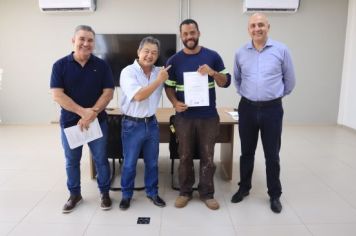 Foto - Prefeitura Municipal entrega certificados a concluintes de cursos realizados em parceria com o Senai