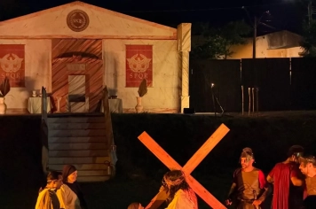 Foto - Paixão de Cristo 2026 bate recorde de público e emociona mais de 3 mil pessoas