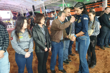 Foto - Muita emoção na abertura do Rodeio da Expo 2025