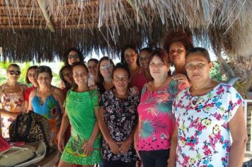 Foto - Integrantes dos grupos de Fortalecimento de Vínculos dos CRAS participam de confraternização