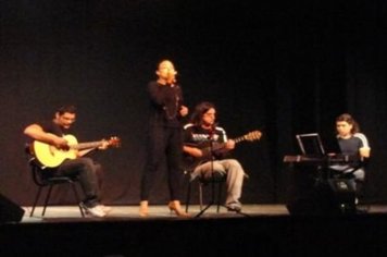 Foto - 2º JOVEM CANTA 2010