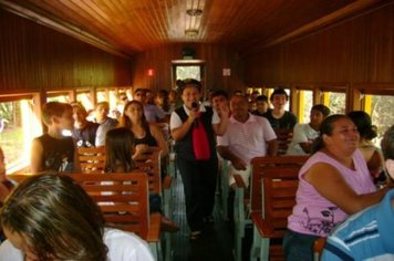 Foto - PASSEIO DO TREM TURÍSTICO DIA 25 DE ABRIL- DOMINGO