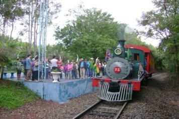 Foto - PASSEIO DO TREM TURÍSTICO DIA 09 DE MAIO - DOMINGO - DIA DAS MÃES