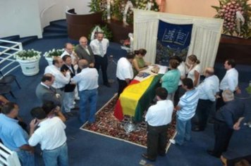 Foto - Despedida ao eterno prefeito de Paraguaçu Paulista Carlos Arruda Garms