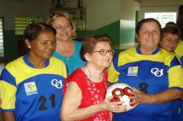 Foto - Entrega Uniformes para o Centro de Convivência do Idoso - CCI