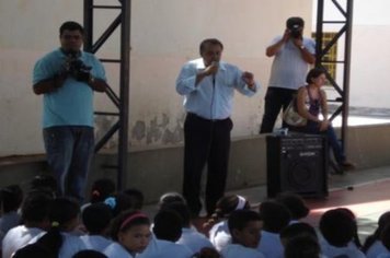 Foto - Entrega Kits Brasil Sorridente