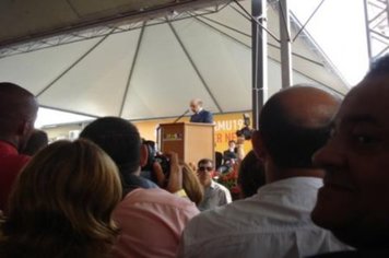 Foto - Entrega da SAMU ao prefeito Ediney em Tatuí