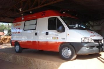 Foto - Entrega da SAMU ao prefeito Ediney em Tatuí