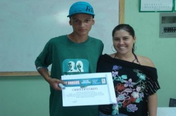 Foto - Formatura do curso de Atendentes do CRAS