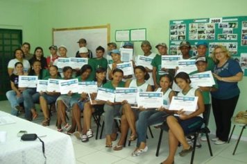 Foto - Formatura do curso de Atendentes do CRAS