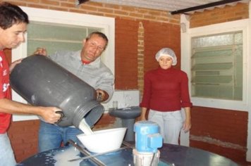 Foto - Funcionamento Piloto da Pasteurização de Leite em Paraguaçu