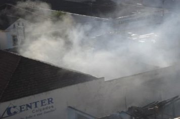 Foto - Incêndio no centro da cidade