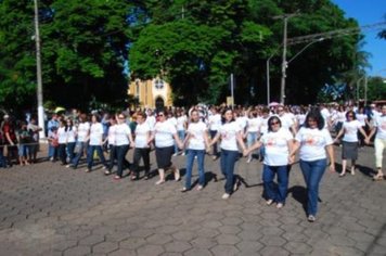 Foto - DESFILE DO ANIVERSÁRIO DA CIDADE - 2010 - 85 ANOS