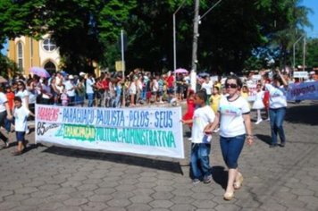 Foto - DESFILE DO ANIVERSÁRIO DA CIDADE - 2010 - 85 ANOS