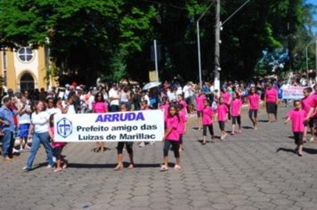 Foto - DESFILE DO ANIVERSÁRIO DA CIDADE - 2010 - 85 ANOS