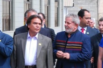 Foto - Entrega da SAMU ao prefeito Ediney em Tatuí