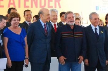 Foto - Entrega da SAMU ao prefeito Ediney em Tatuí