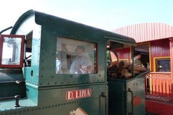 Foto - Passeio do Trem Turístico - Sábado - 16 de abril - Especial