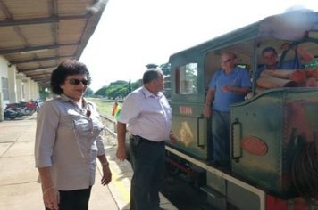 Foto - Passeio do Trem Turístico - Sábado - 16 de abril - Especial