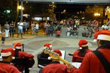 Foto - EnCantos de Natal - Viola & Cia na Casa do Papai Noel