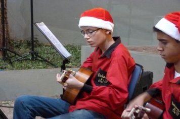 Foto - EnCantos de Natal - Viola & Cia na Casa do Papai Noel