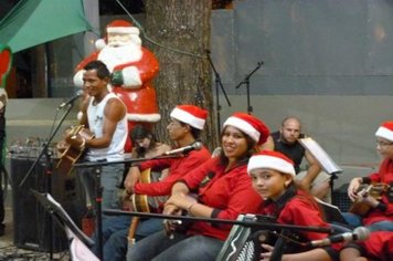 Foto - EnCantos de Natal - Viola & Cia na Casa do Papai Noel