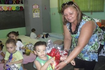 Foto - Páscoa na rede municipal de Educação