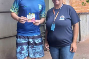 Foto - Departamento de Saúde entrega brindes a crianças que participaram da Campanha Natal Sem Dengue