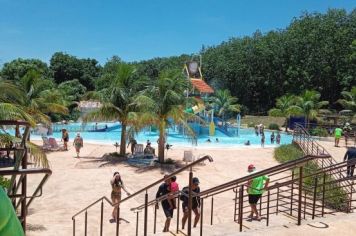 Foto - Crianças atendidas nos projetos da Assistência Social realizam passeio de encerramento das atividades do ano