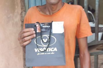 Foto - Departamento de Saúde entrega brindes a crianças que participaram da Campanha Natal Sem Dengue