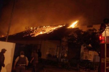 Foto - Incêndio no centro da cidade