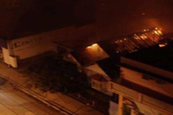 Foto - Incêndio no centro da cidade