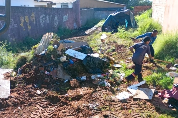 Ação de limpeza da Secretaria de Obras remove lixo e barraca irregular em terreno na Barra Funda