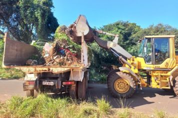 Prefeitura realiza a limpeza e retirada de mais de 200 toneladas de lixo e entulhos em Paraguaçu