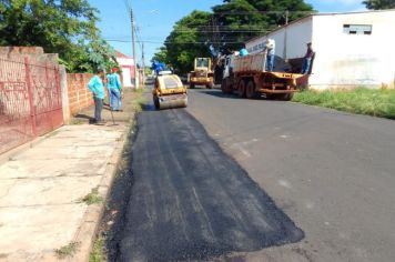 Prefeitura Municipal segue realizando operação tapa-buracos por ruas e bairros de Paraguaçu Paulista