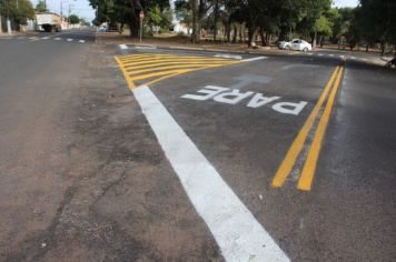Prefeitura reforça pintura de sinalização horizontal 