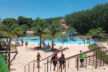 Crianças atendidas nos projetos da Assistência Social realizam passeio de encerramento das atividades do ano