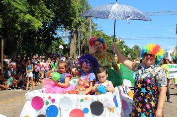 Paraguaçu Paulista comemora 94 anos com tradicional desfile 
