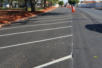 Estacionamento '45 graus' terá mais de 30 vagas entre o Cemitério da Paz e a Prefeitura Municipal