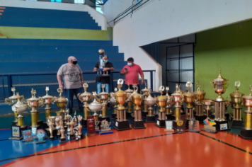 Troféus abandonados vão ganhar exposição em hall