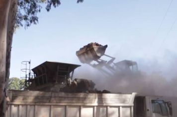 Paraguaçu Paulista recebe máquina trituradora de resíduos da construção civil