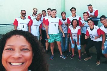 Atletas de Paraguaçu assistem jogo pela semifinal da Superliga de Vôlei em Bauru