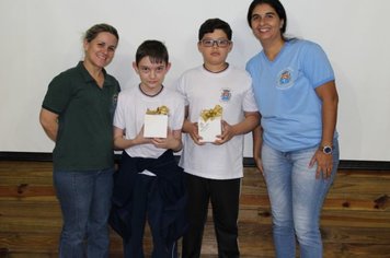 Centro de Educação Ambiental de Paraguaçu recebe alunos da EMEF Helena Wirgues