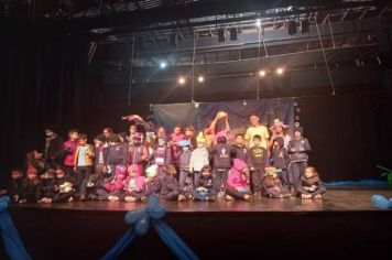 Apresentação de esquete marca celebrações do Dia Nacional de Combate ao Abuso e Exploração Sexual de Crianças e Adolescentes