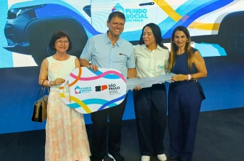 Paraguaçu Paulista recebe veículo zero km para fortalecer ações do Fundo Social