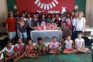 Projetos da Assistência Social comemoram a Páscoa e distribuem chocolate para cerca de 600 crianças