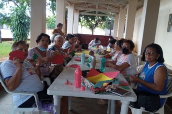 Assistência Social desenvolve  o artesanato como terapia.