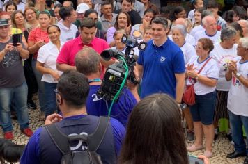 Caravana da TV Tem, em parceria com a Prefeitura, agita a Praça da Matriz, em Paraguaçu 