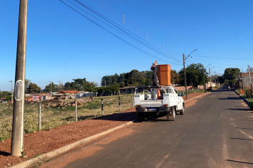 Prefeitura instala iluminação pública em trecho da Rua Três Barras, na Barra Funda